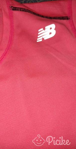 164re New Balance újszerű sportfelső
