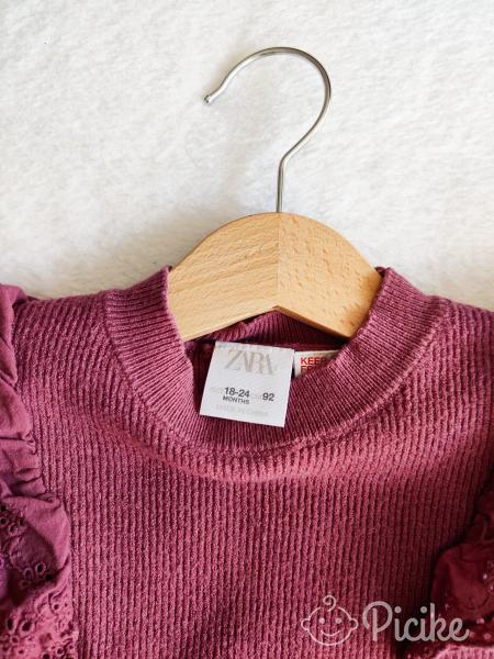Zara csipkés vállú kötött pulóver 92