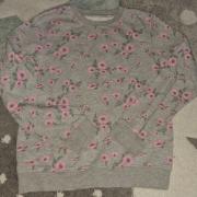 146/152es pamut C&A pulcsi