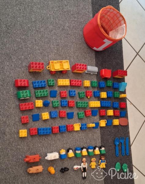 Lego Duplo sok figurával