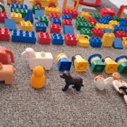 Lego Duplo sok figurával