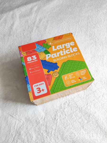 83 darabos építőkészlet