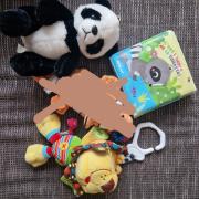 Gyermekjátékok: Plüss panda, fejlesztő könyv és csörgő plüss játék