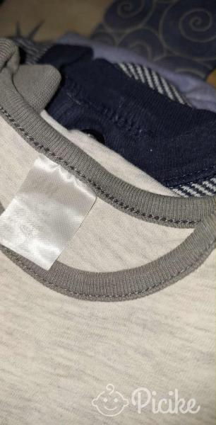 6/9hónapos kisfiúra hosszúujjú rugik,csomagár!