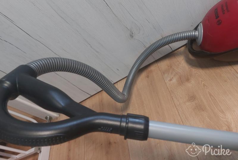 Bosch játék porszívó