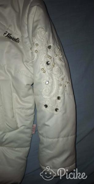 kislánynak nagyon szép kabát