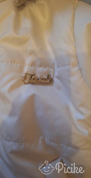 kislánynak nagyon szép kabát