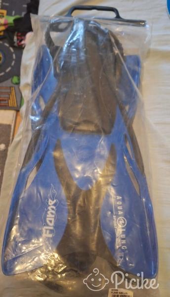 új uszony,33/36,mélyen ár alatt