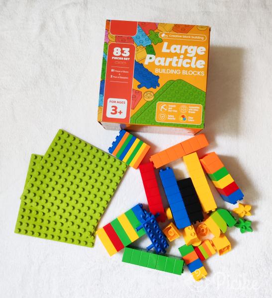 83 darabos építőkészlet