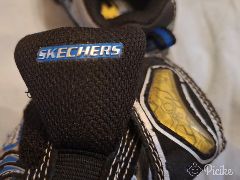 újszerű Skechers S light sportcipő,21es