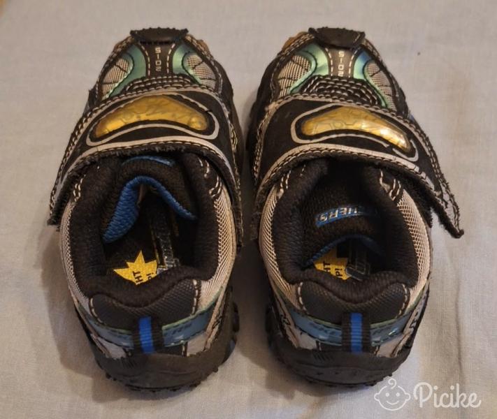 újszerű Skechers S light sportcipő,21es