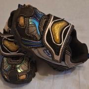 újszerű Skechers S light sportcipő,21es