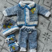 Kötött babaruha szett