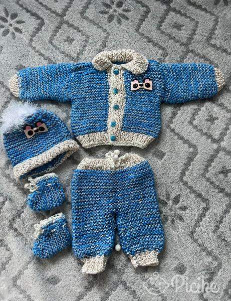 Kötött babaruha szett