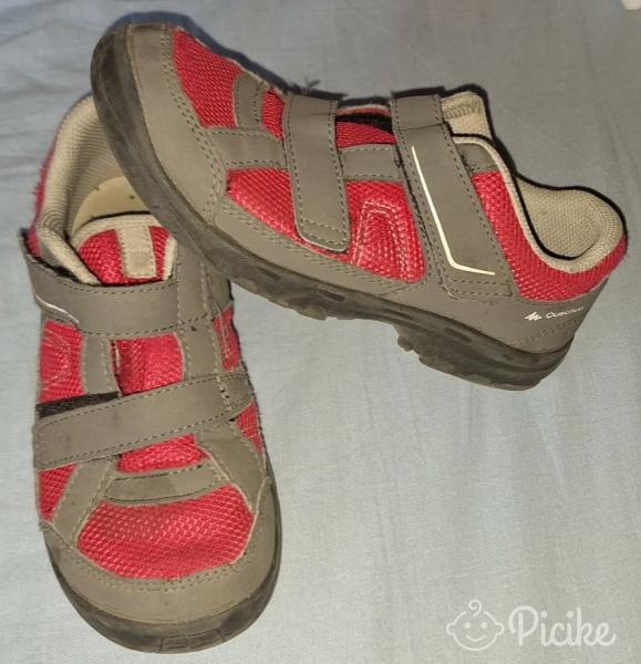 Quechua cipő jó állapotban,33as