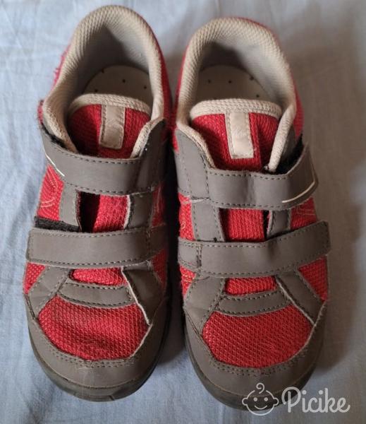 Quechua cipő jó állapotban,33as