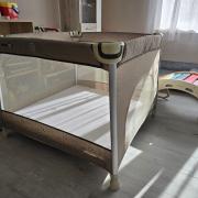 Touragoo utazó járóka matraccal 90x90 cm