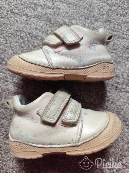 Kislány cipő, 19-es