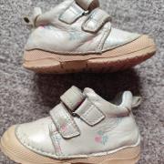 Kislány cipő, 19-es