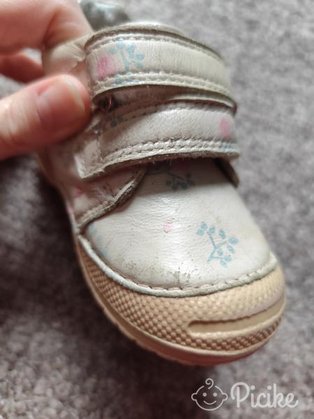 Kislány cipő, 19-es