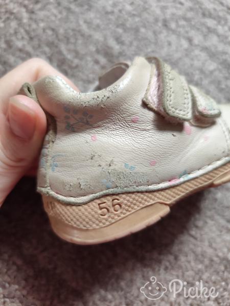 Kislány cipő, 19-es