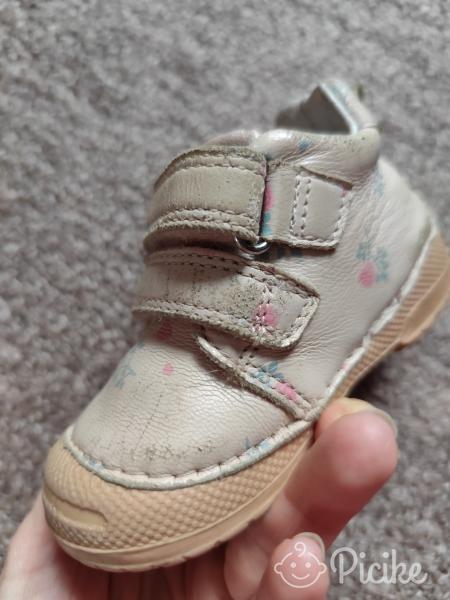 Kislány cipő, 19-es