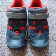 Quechua, 26-os kisfiú cipő