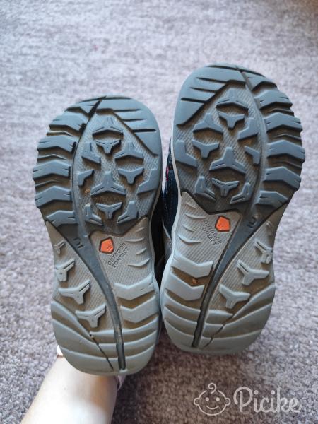 Quechua, 26-os kisfiú cipő