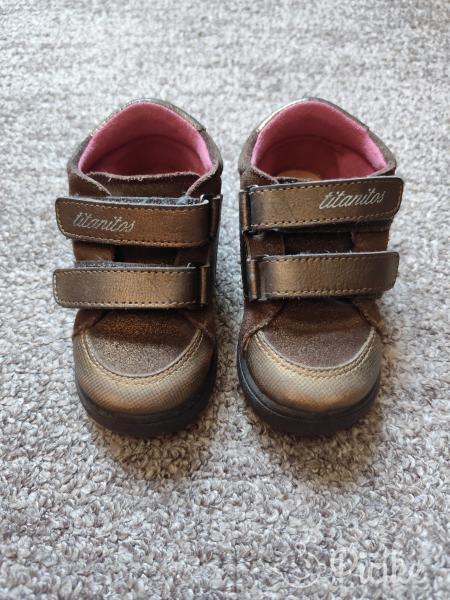 Kislány cipő, 21-es