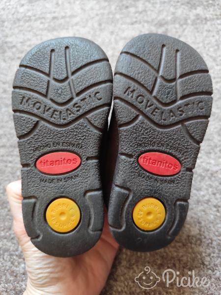 Kislány cipő, 21-es