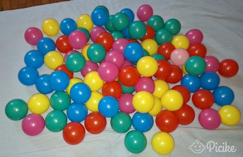 95db labdamedencés labda,tárolóban