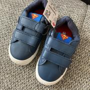 Kisfiú cipő, Superman