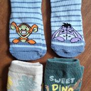 Gyermek zoknik különböző mintákkal