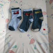 Gyermek zoknik különböző mintákkal 22-24